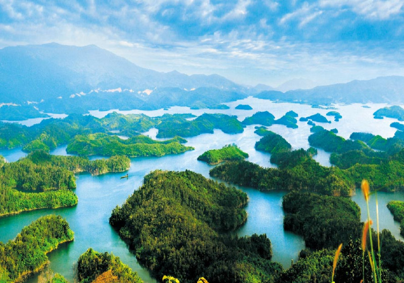 【ダクノン世界ジオパーク】火山洞窟探検＆タズン湾の絶景3日間の旅