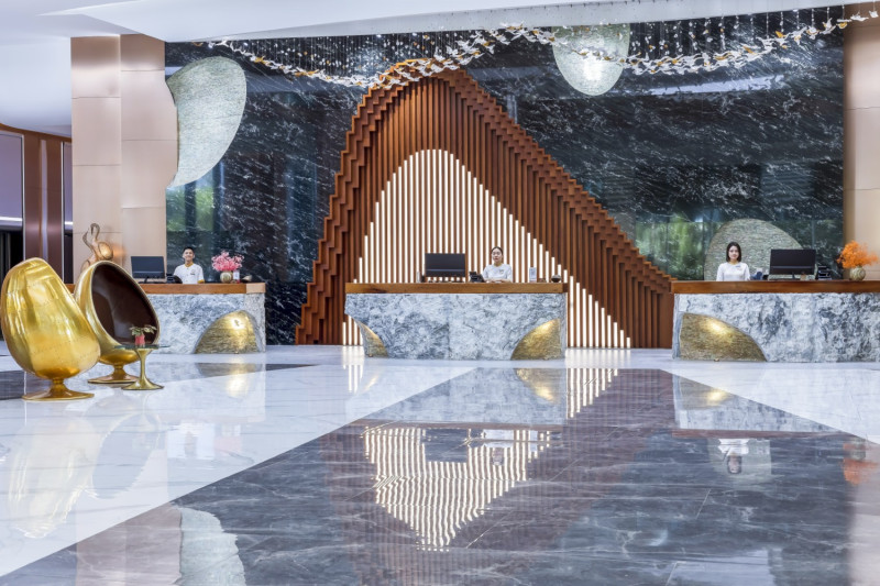 ベトナム航空で行く！空港送迎＆朝食付きダナン5つ星ご滞在の3泊5日