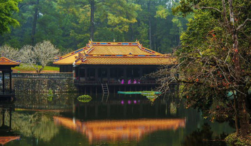 の画像 11:30出発日帰り 世界遺産古都フエ観光(カイディン帝廟/ティエンムー寺/王宮/名物ソルトコーヒー/フエ宮廷料理の夕食) #7