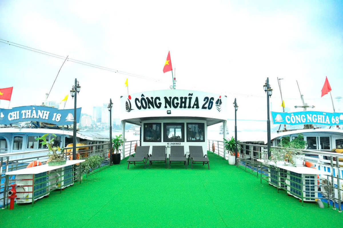 参加者数No.1の人気ツアー！世界遺産ハロン湾日帰りクルーズ　日本人のみの専用船利用！鍾乳洞ライトアップ見学あり　＜日本語ガイド／昼食／夕食／トレインストリートお送り可＞ #6 