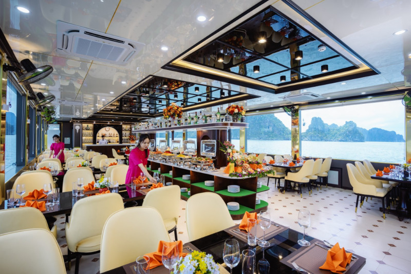 の画像 一番人気!一日:SKY CRUISE号 /世界遺産 ハロン湾日帰りツアー 6時間クルーズ+日本語ガイド+手漕ぎ舟またはカヤック体験付き #10