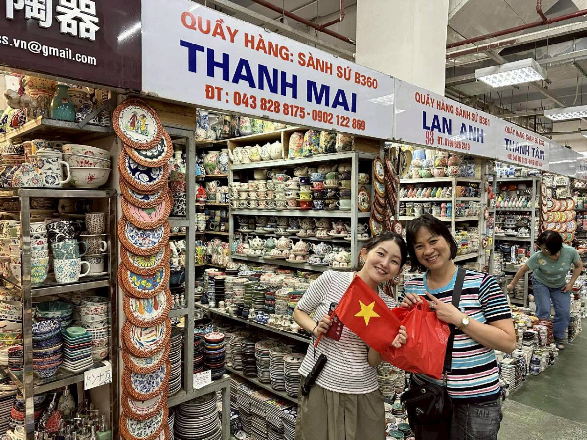 YouTuberベトナムひろみさん紹介！ディープなハノイ半日観光ツアー　 ロンビエン橋＆市場巡り＆シクロ乗車＆ビアホイでの夕食付＜午後／日本語ガイド／ビール付＞ #8 