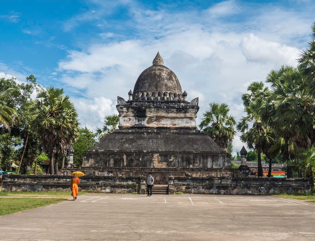 世界遺産ルアンパバーン 感動のメコン川クルーズと祈りの灯篭流し一日紀行