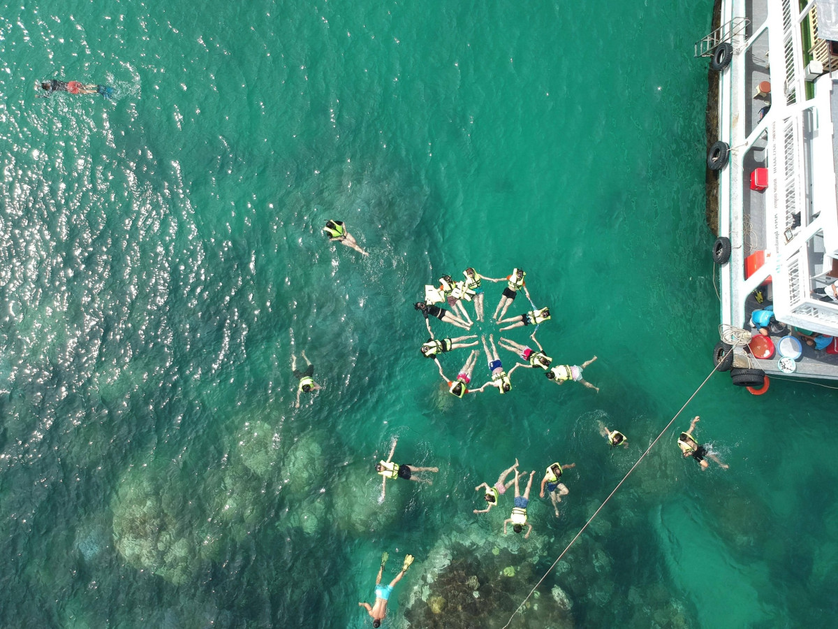 日本語スタッフのご案内付き！プライベートボート3島巡りツアー　モンタイ島＋ガムギ島＋マイルット島（昼食付き）　