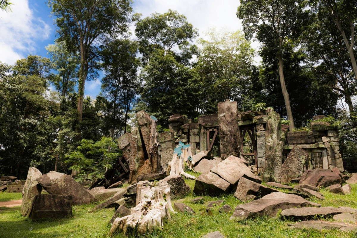 世界遺産＆絶景スポットを巡る「コーケー遺跡+プノンクーレン+ベンメリア」１日観光（昼食＆入場料込） #12 