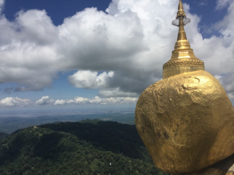 の画像 ミャンマーの聖地！落ちそうで落ちない　ゴールデンロック日帰り観光（ヤンゴン発着/日本語ガイド） #0