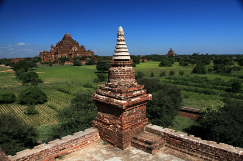 の画像 【格安プラン】ヤンゴン発着　世界遺産バガン遺跡群日帰りプラン＜国内航空券込／日本語ガイド in バガン／昼食付＞ #1
