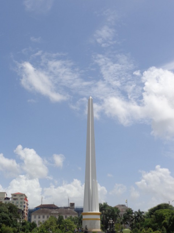 の画像 ミャンマーの英雄「アウンサン将軍」ゆかりの地を巡る　ヤンゴン半日市内観光〈日本語ガイド/人気店ハウスオブメモリーズの昼食付き〉 #1