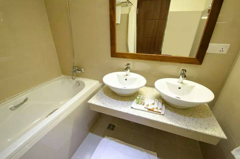 の画像 コスパ＆サービス抜群！　お手頃価格のバスタブ付き　３つ星ホテル「レノホテル」宿泊！〈日本語ガイド/往復空港送迎付き/朝食付/２泊プラン〉 #0