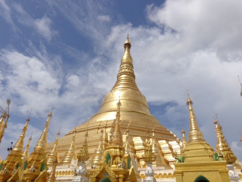の画像 ヤンゴン発着　世界遺産バガン遺跡＆ヤンゴン市内観光付き２泊３日　人気のコミコミプラン〈3つ星ホテル+空港送迎+国内線込/日本語ガイド/専用車貸切プラン〉　 #4