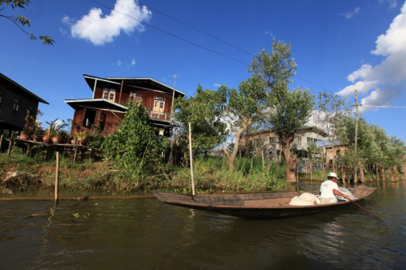 の画像 ヤンゴン発着　世界遺産バガン遺跡＆水上村が広がる絶景インレー湖観光付き３泊４日　人気のコミコミプラン〈3つ星ホテル+空港送迎+国内線込/日本語ガイド/専用車貸切プラン〉　 #5