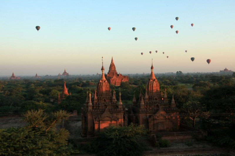 の画像 ヤンゴン発着　世界遺産バガン遺跡＆聖地ゴールデンロック観光付き３泊４日　人気のコミコミプラン〈3つ星ホテル+空港送迎+国内線込/日本語ガイド/専用車貸切プラン〉　 #4