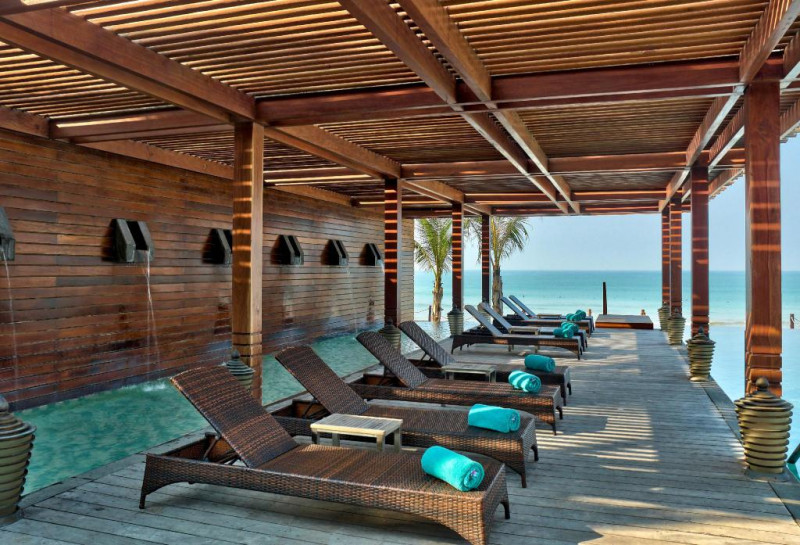 の画像 【10～3月限定】ミャンマーの秘境リゾート”ガパリビーチ”　５つ星「ヒルトン・ガパリ・リゾート＆スパ」宿泊＆黄金に輝くシュエダゴン・パゴダ観光付♪〈ヤンゴン発着/国内線込/3泊4日プラン〉 #1