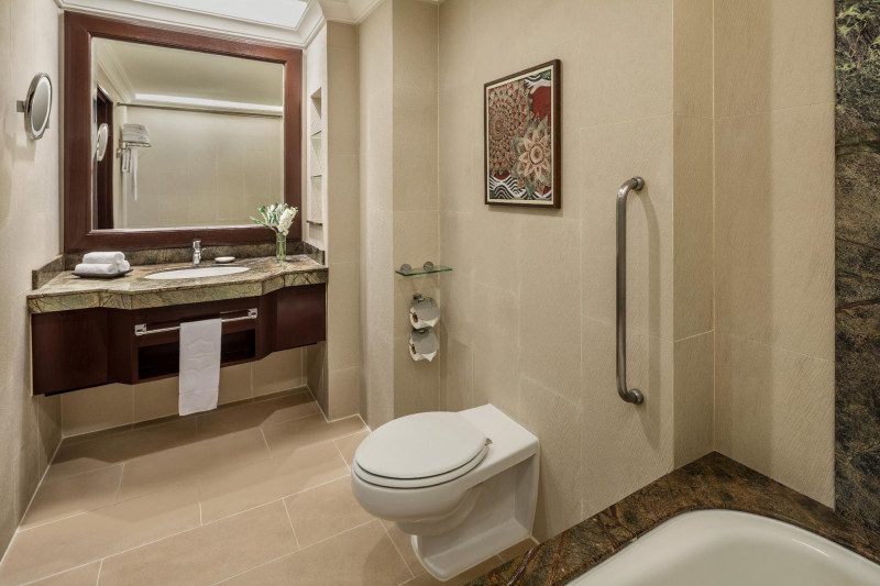 の画像 ヤンゴンのランドマーク！立地の良さが自慢の5つ星「スーレーシャングリラ・ヤンゴン」宿泊！〈日本語ガイド/往復空港送迎付き/朝食付/２泊プラン〉 #1