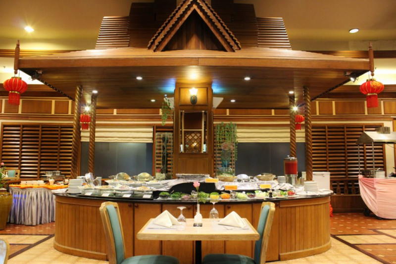 の画像 黄金に輝くシュエダゴン・パゴダビュー確約！4つ星「サミットパークビュー・ヤンゴン」宿泊！〈日本語ガイド/往復空港送迎付き/朝食付/２泊プラン〉 #3