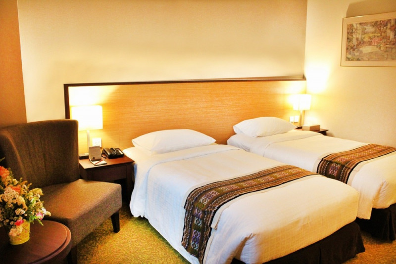 の画像 黄金に輝くシュエダゴン・パゴダビュー確約！4つ星「サミットパークビュー・ヤンゴン」宿泊！〈日本語ガイド/往復空港送迎付き/朝食付/２泊プラン〉 #0