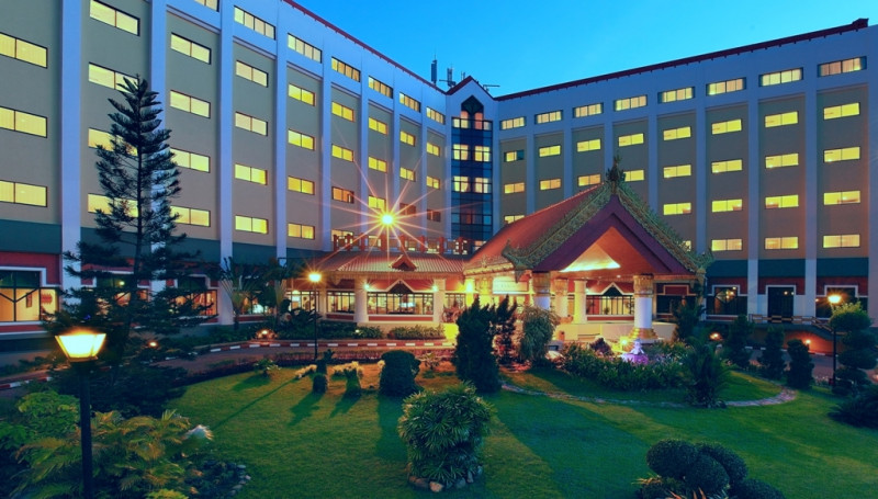 の画像 黄金に輝くシュエダゴン・パゴダビュー確約！4つ星「サミットパークビュー・ヤンゴン」宿泊！〈日本語ガイド/往復空港送迎付き/朝食付/２泊プラン〉 #2