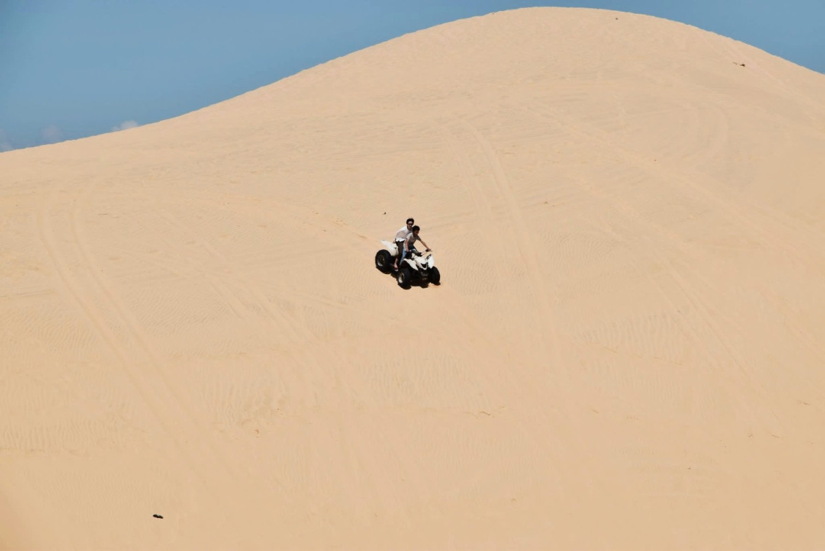 ホーチミン発｜ムイネー1泊2日絶景ツアー(日系企業運行の高速バスで行く)白い砂丘・妖精の渓流・漁村を巡る旅 #11 