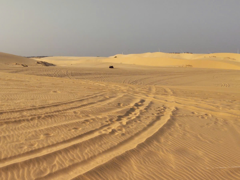 の画像 ホーチミン発｜ムイネー1泊2日絶景ツアー(日系企業運行の高速バスで行く)白い砂丘・妖精の渓流・漁村を巡る旅