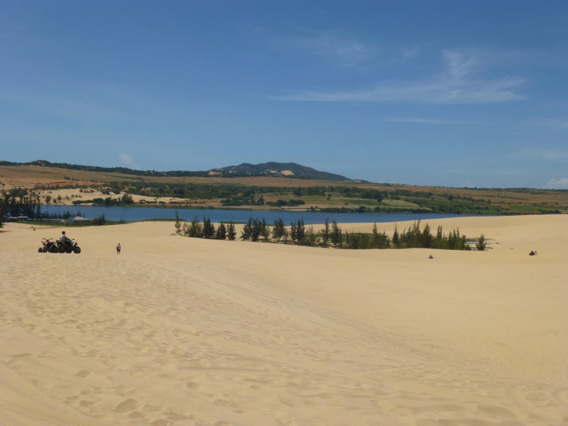 の画像 ホーチミン発｜ムイネー1泊2日絶景ツアー(日系企業運行の高速バスで行く)白い砂丘・妖精の渓流・漁村を巡る旅 #8