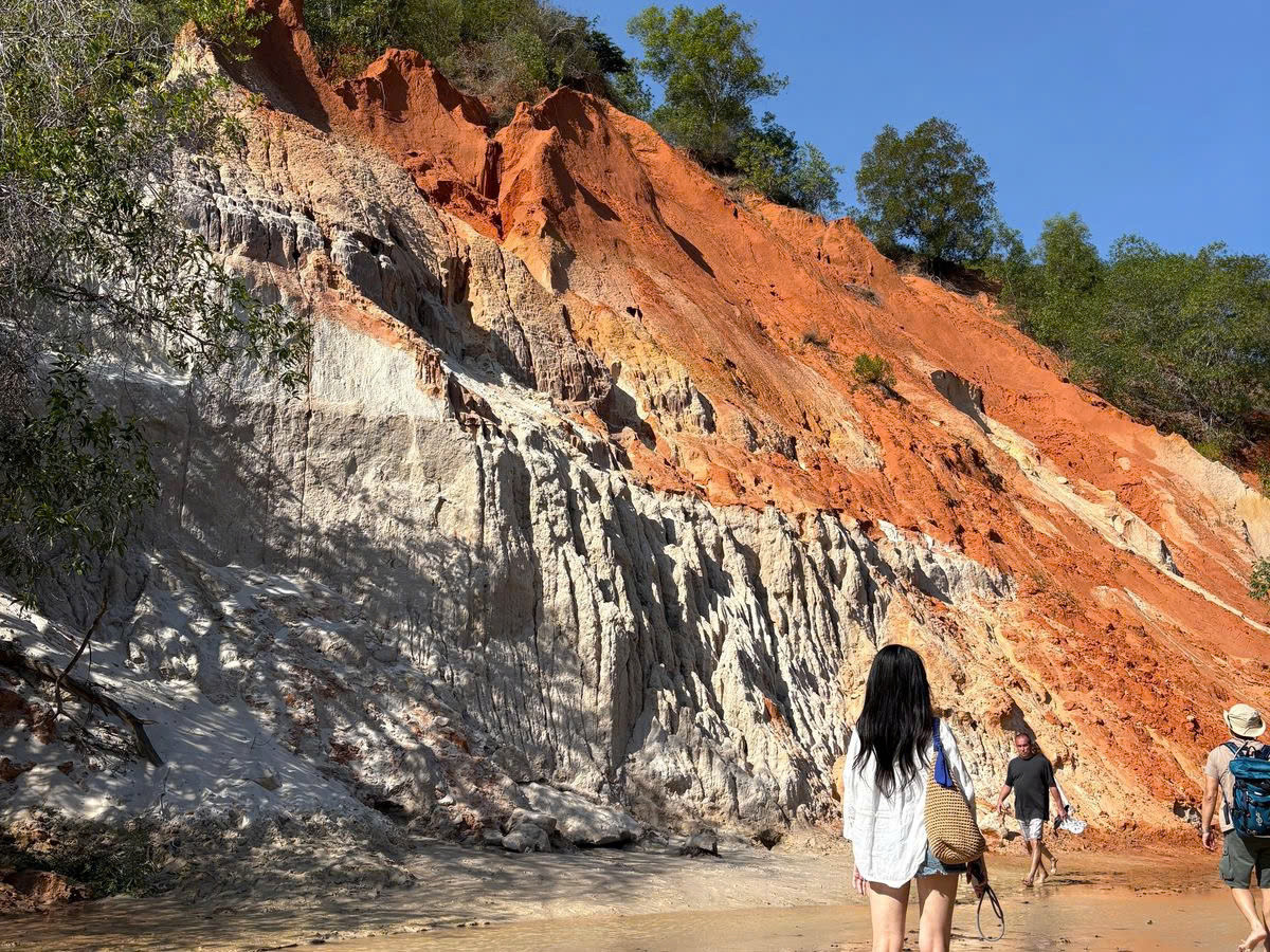 ホーチミン発｜列車で行く! ムイネー1泊2日白い砂丘＆妖精の渓流・絶景リゾート旅 #2 
