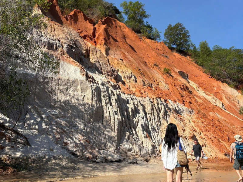 の画像 ホーチミン発｜列車で行く! ムイネー1泊2日白い砂丘＆妖精の渓流・絶景リゾート旅