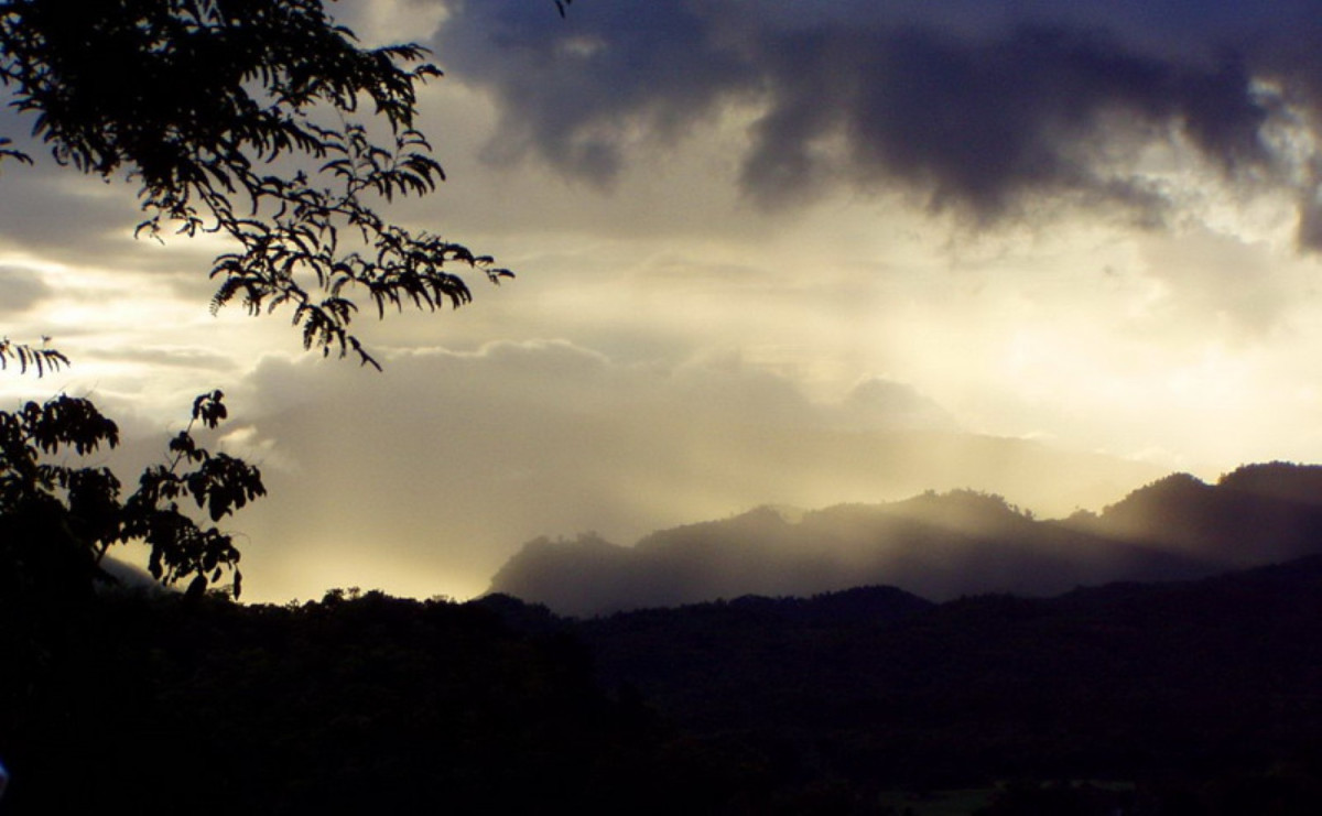 ビエンチャン発着！ ラオス高速鉄道で行く世界遺産の街ルアンパバーン日帰り観光（昼食・夕食付/日本語ガイド） #11 