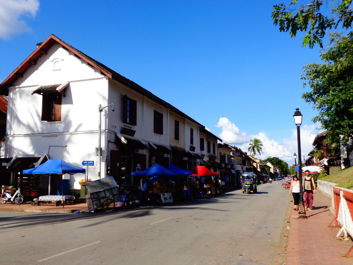 ビエンチャン発着！ ラオス高速鉄道で行く世界遺産の街ルアンパバーン日帰り観光（昼食・夕食付/日本語ガイド） #13 
