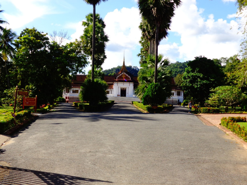 の画像 ビエンチャン発着！ ラオス高速鉄道で行く世界遺産の街ルアンパバーン日帰り観光（昼食・夕食付/日本語ガイド） #2