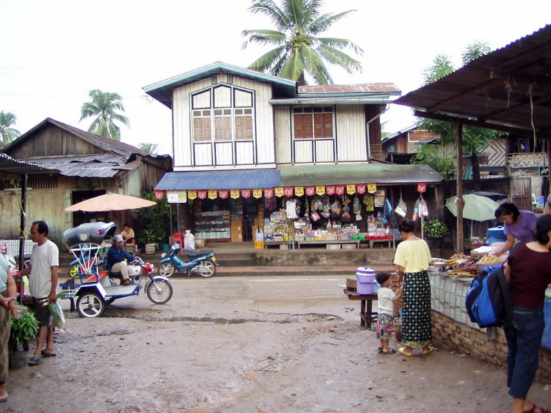 の画像 ビエンチャン発着！ ラオス高速鉄道で行く世界遺産の街ルアンパバーン日帰り観光（昼食・夕食付/日本語ガイド） #1