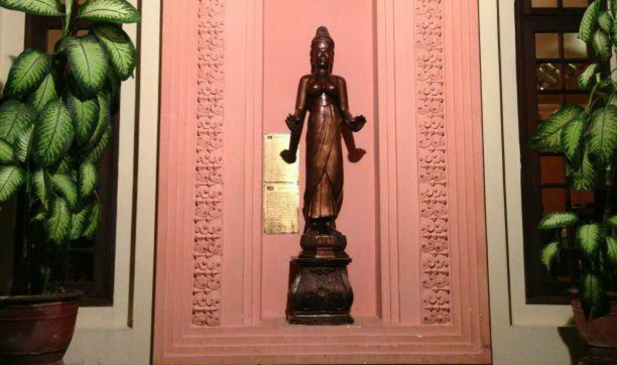 夕食：APSARA（ベトナム料理/民族舞踊と伝統音楽）