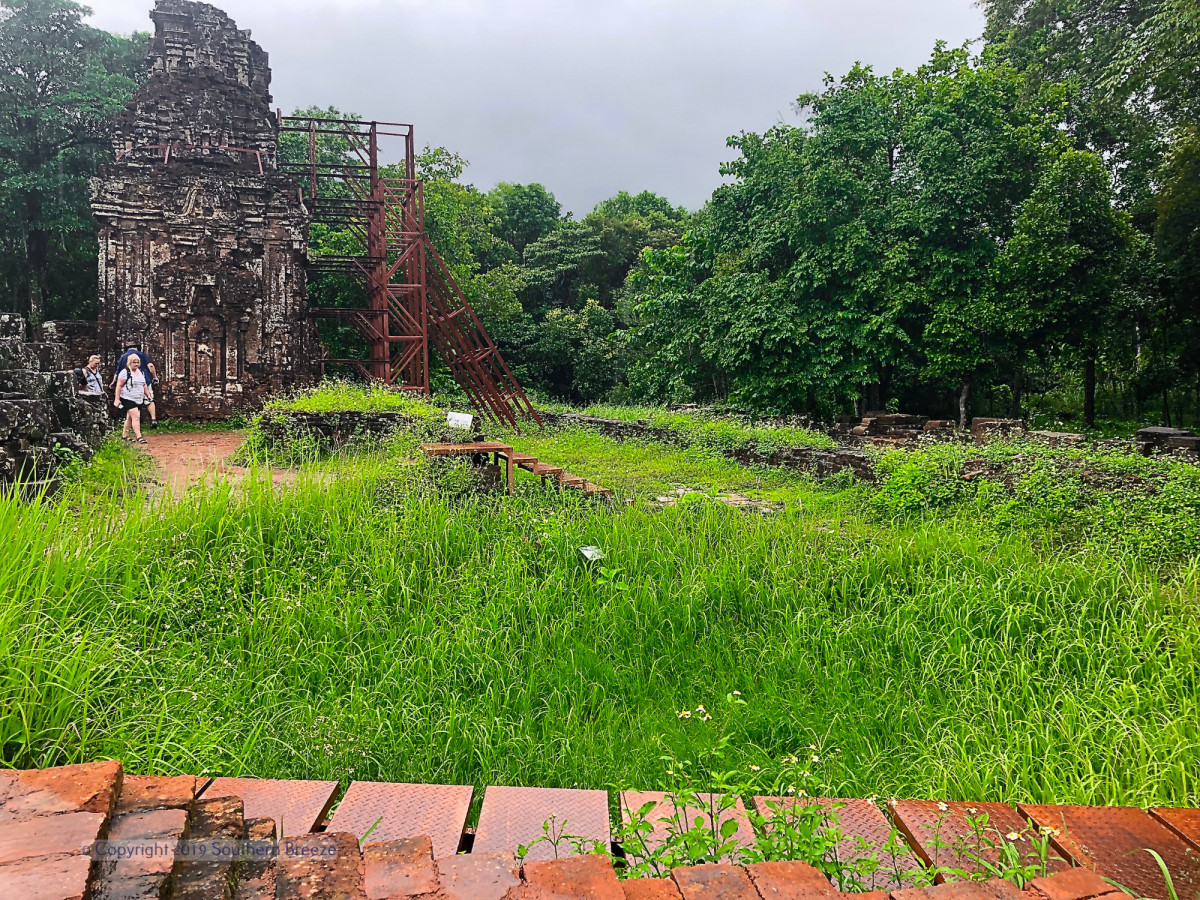2つの世界遺産を巡る！一日：世界遺産ミーソン遺跡&ホイアン観光 （昼食付）+20：30まで自由行動（希望者のみ） #12 