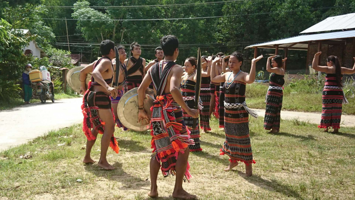 少数民族カトゥー族に会いに行こう！一日：ベトナム中部少数民族カトゥー族との交流ツアー（昼食付） #5 