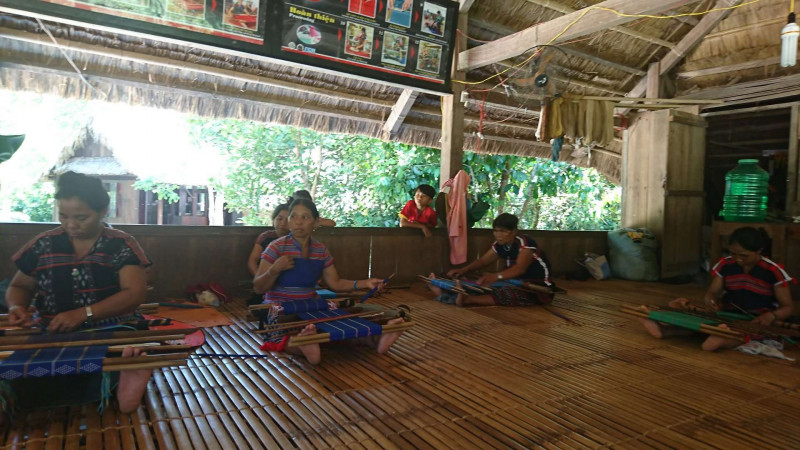 の画像 少数民族カトゥー族に会いに行こう！一日：ベトナム中部少数民族カトゥー族との交流ツアー（昼食付） #0