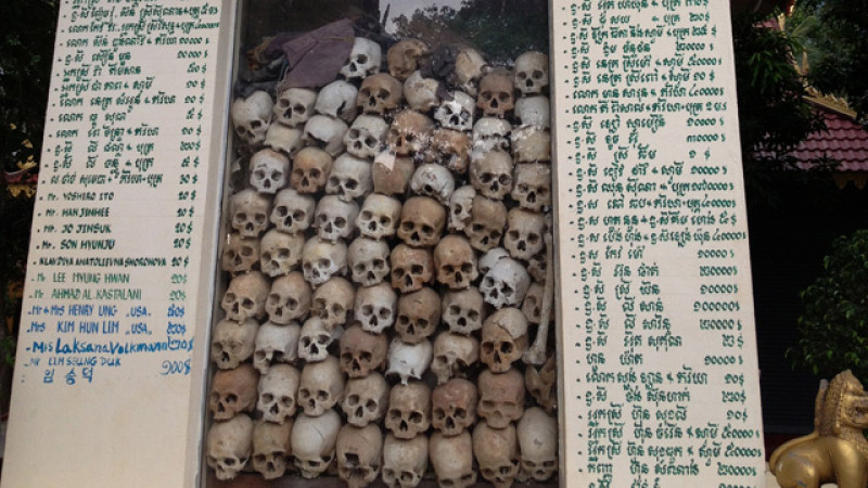 の画像 一日：プノンペン市内観光　【国立博物館、王宮、シルバーバゴダ、トウルスレン博物館,ワットプノン、セントラルマーケット、キリングフィールド】昼食付 #4