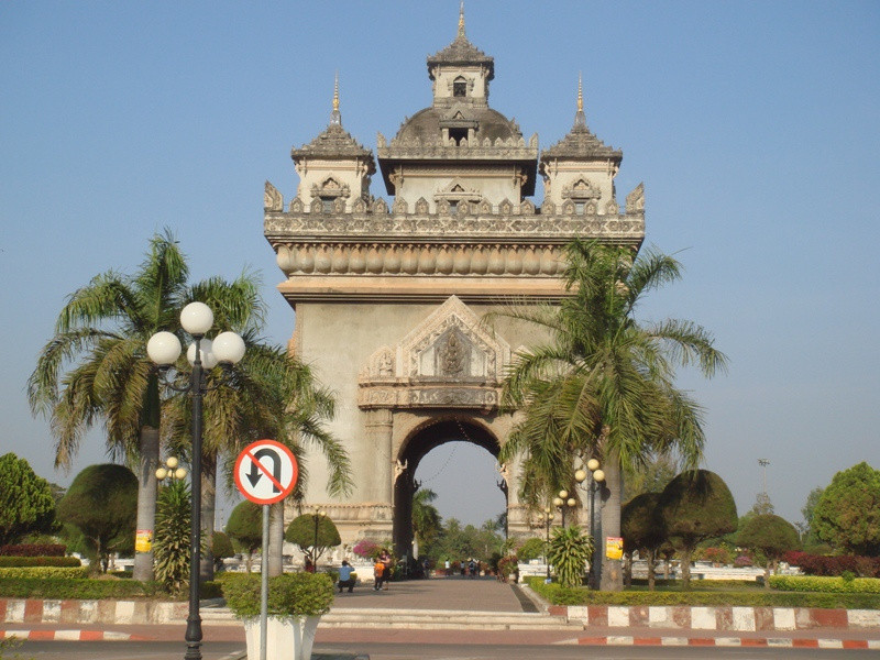 の画像 半日：ビエンチャン市内観光（ワットシーサケット・ワットホープラケオ・ワット・シームアン・タートルアン・パトゥーサイ・タラートサオ) #0